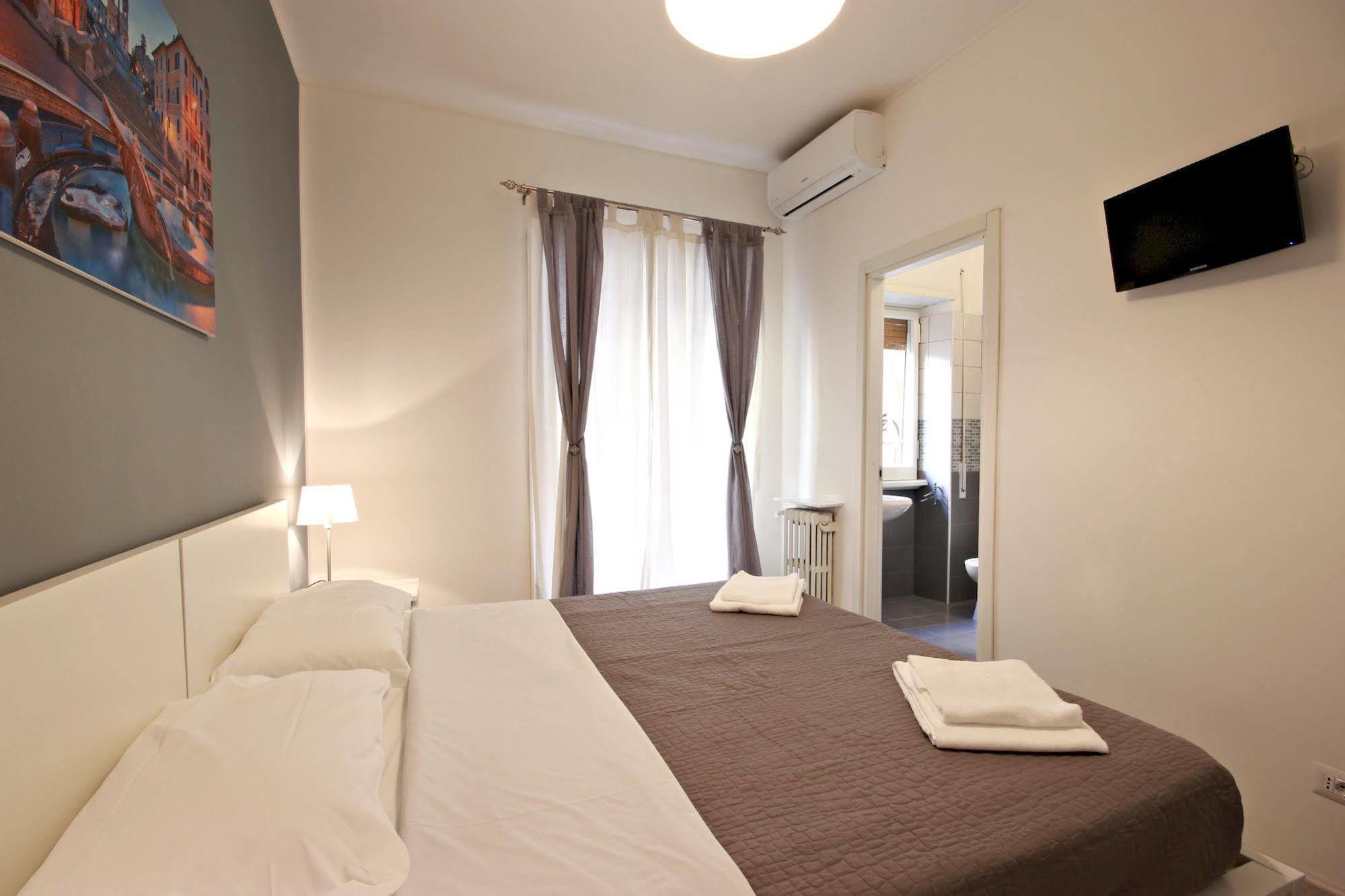 Le Piazze Di Roma Bed & Breakfast Exterior photo